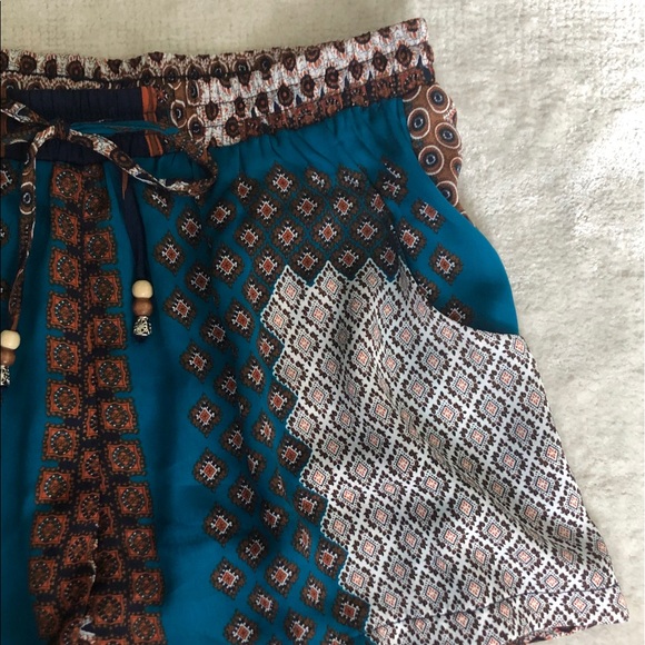 Silk Patterned Shorts - Picture 3 of 5